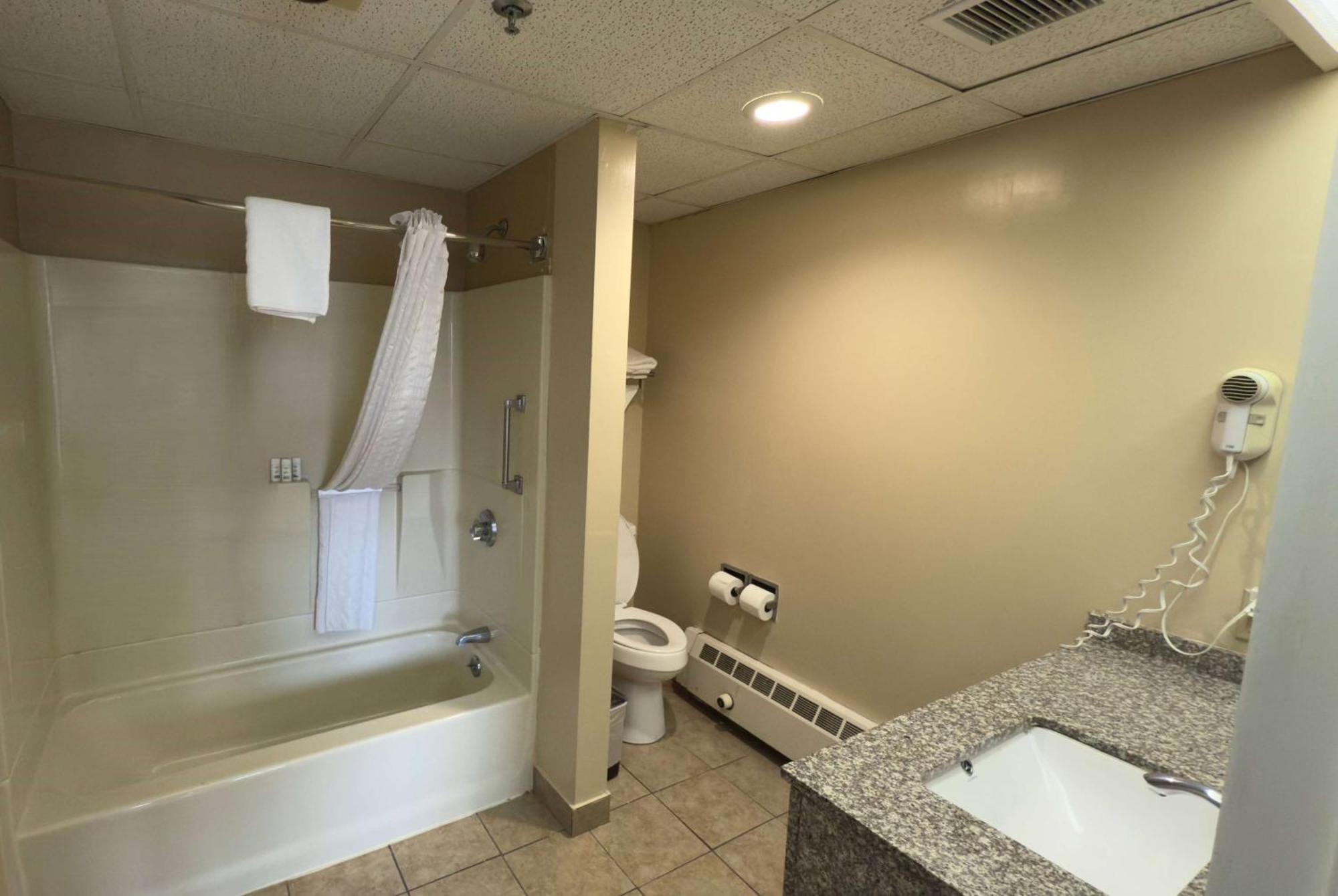 Ramada By Wyndham Seekonk Providence Area Buitenkant foto
