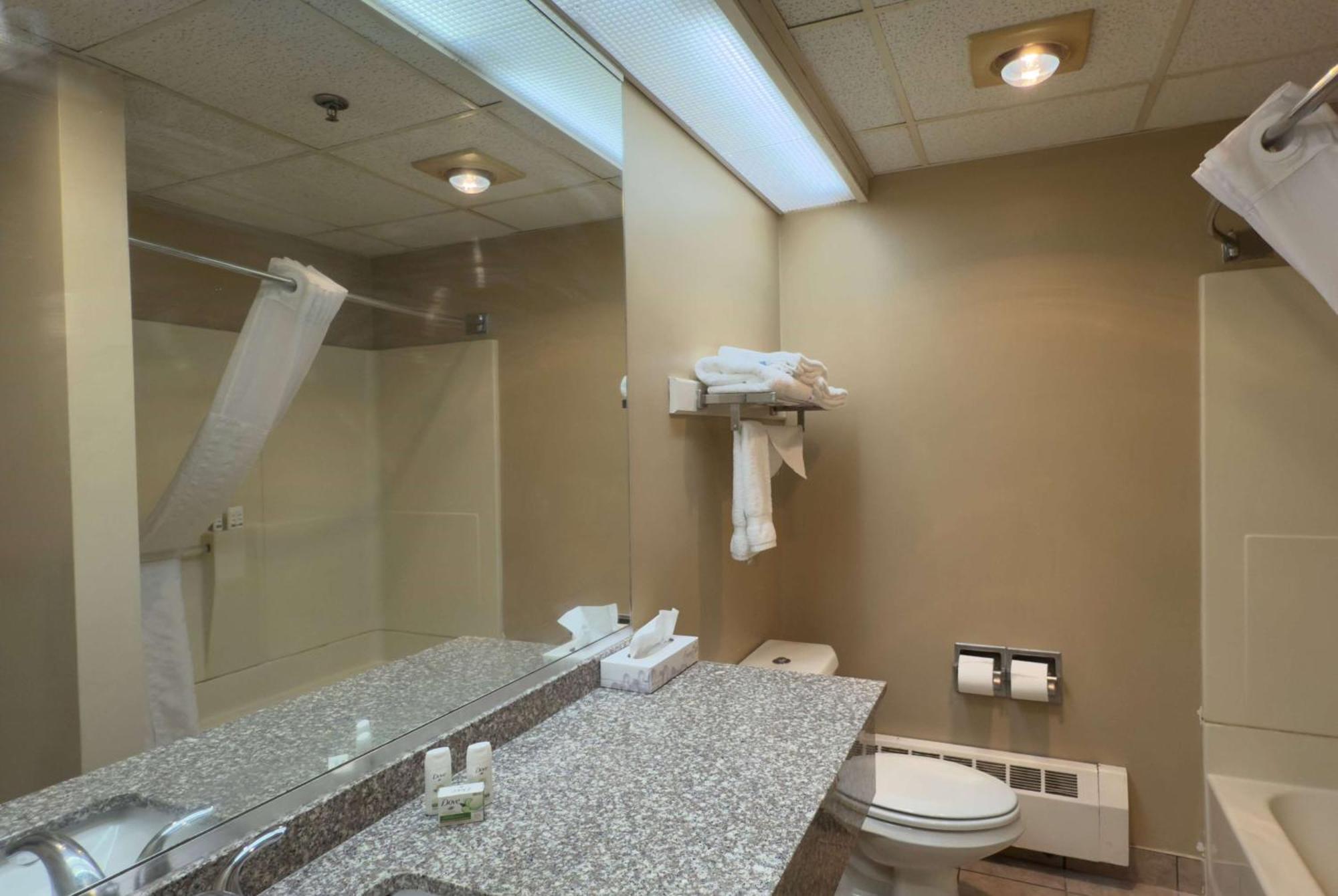 Ramada By Wyndham Seekonk Providence Area Buitenkant foto