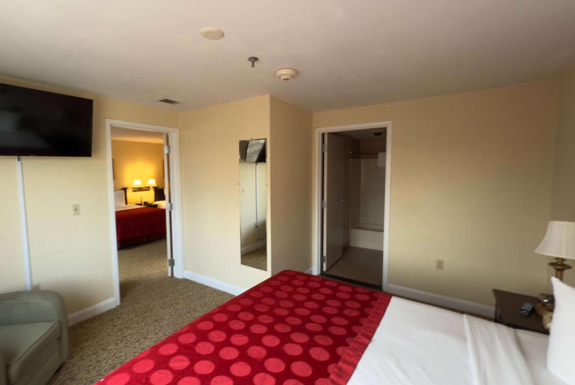 Ramada By Wyndham Seekonk Providence Area Buitenkant foto