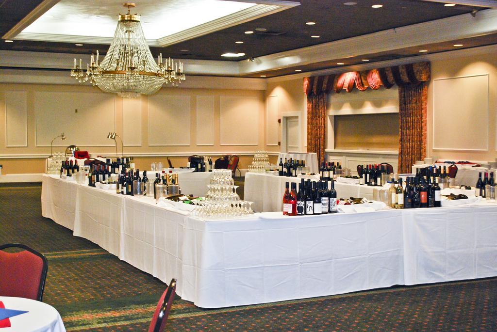 Ramada By Wyndham Seekonk Providence Area Buitenkant foto