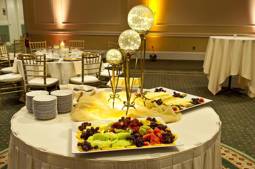 Ramada By Wyndham Seekonk Providence Area Buitenkant foto